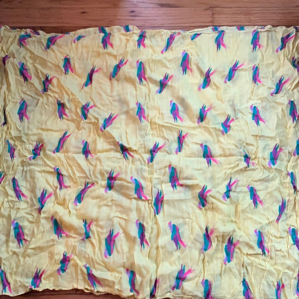GAP Yellow Bird Pattern Scarf Shawl - Picture 3 of 7